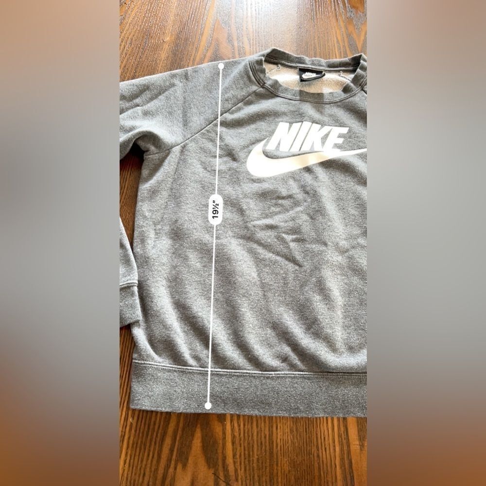 Nike Swoosh Women's Sweatshirt Sportswear Essential Logo Fleece Gray Size Small - Picture 11 of 12